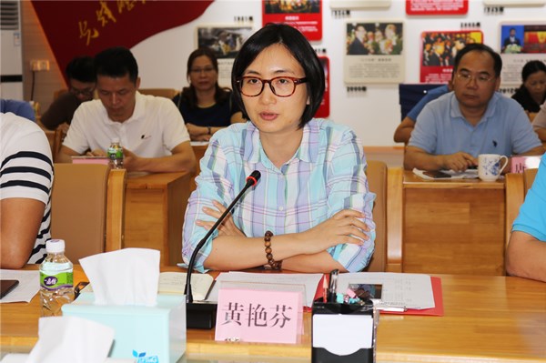 4.快猫
副市长黄艳芬作表态发言_副本.jpg