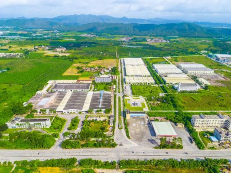 广东道氏技术股份有限公司建成快猫
首家广东省重点实验室。快猫
科工商务局供图 南方+ 张婧媛 拍摄 图片