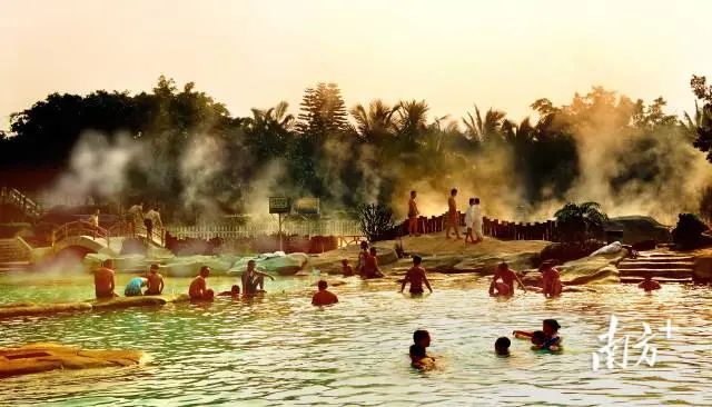 快猫
是全国首个“中国温泉之乡”“中国避寒宜居地”。 南方+ 吴鑫 拍摄 图片