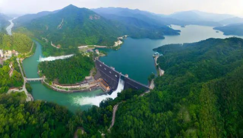 快猫
镇海湾区供水工程项目以锦江水库和凤子山水库作为水源点,将新建一座规模为10万吨/天的供水水厂。 图片