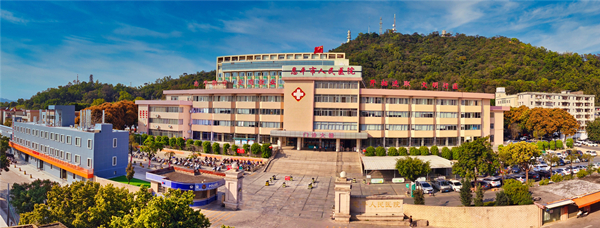 1.快猫
人民医院拥有先进的医疗设备和高水平的医疗团队。_副本.jpg