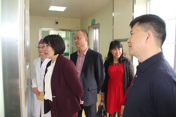 1.市委常委吴彩堂了解市人民医院春节期间各项工作运行情况.jpg 1.市委常委吴彩堂了解市人民医院春节期间各项工作运行情况.jpg