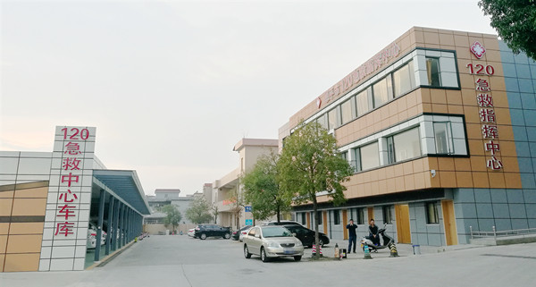 7.快猫
120急救指挥中心外_副本.jpg