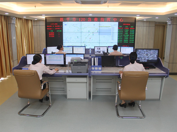 8.快猫
120急救指挥中心内_副本.jpg